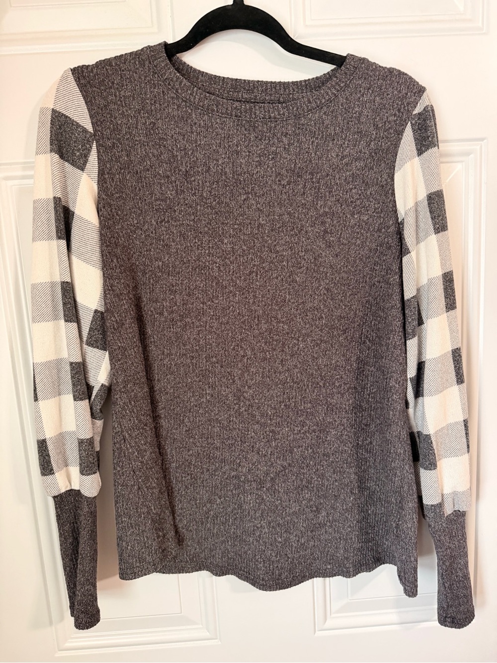Maurices Gray Knit Pullover with Black & White Buffalo Plaid Sleeves